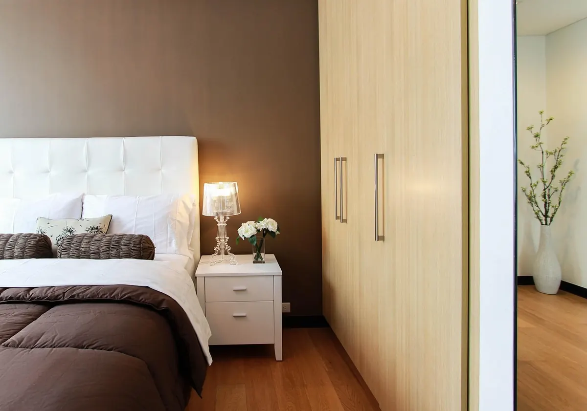 The 5-Minute Evening Wind-Down Checklist for Better Sleep and Less Overthinking